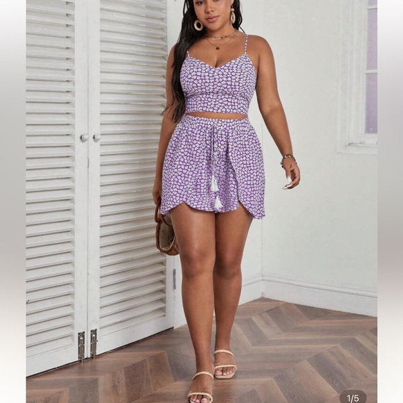 NWOT SHEIN Purple Floral Print Shorts - Picture 1 of 10